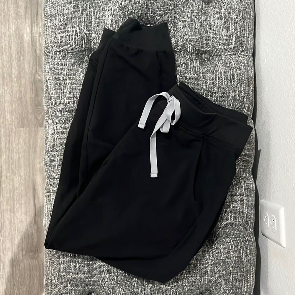 BLACK FIGS JOGGERS